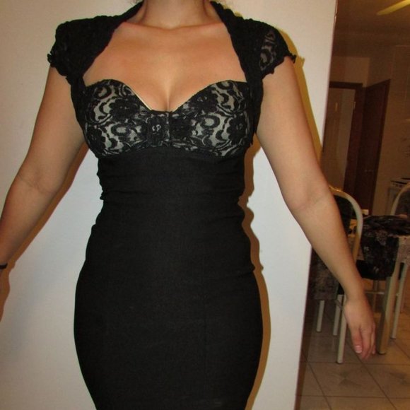 Women's Black Dress with Lace Size Small - Picture 1 of 3